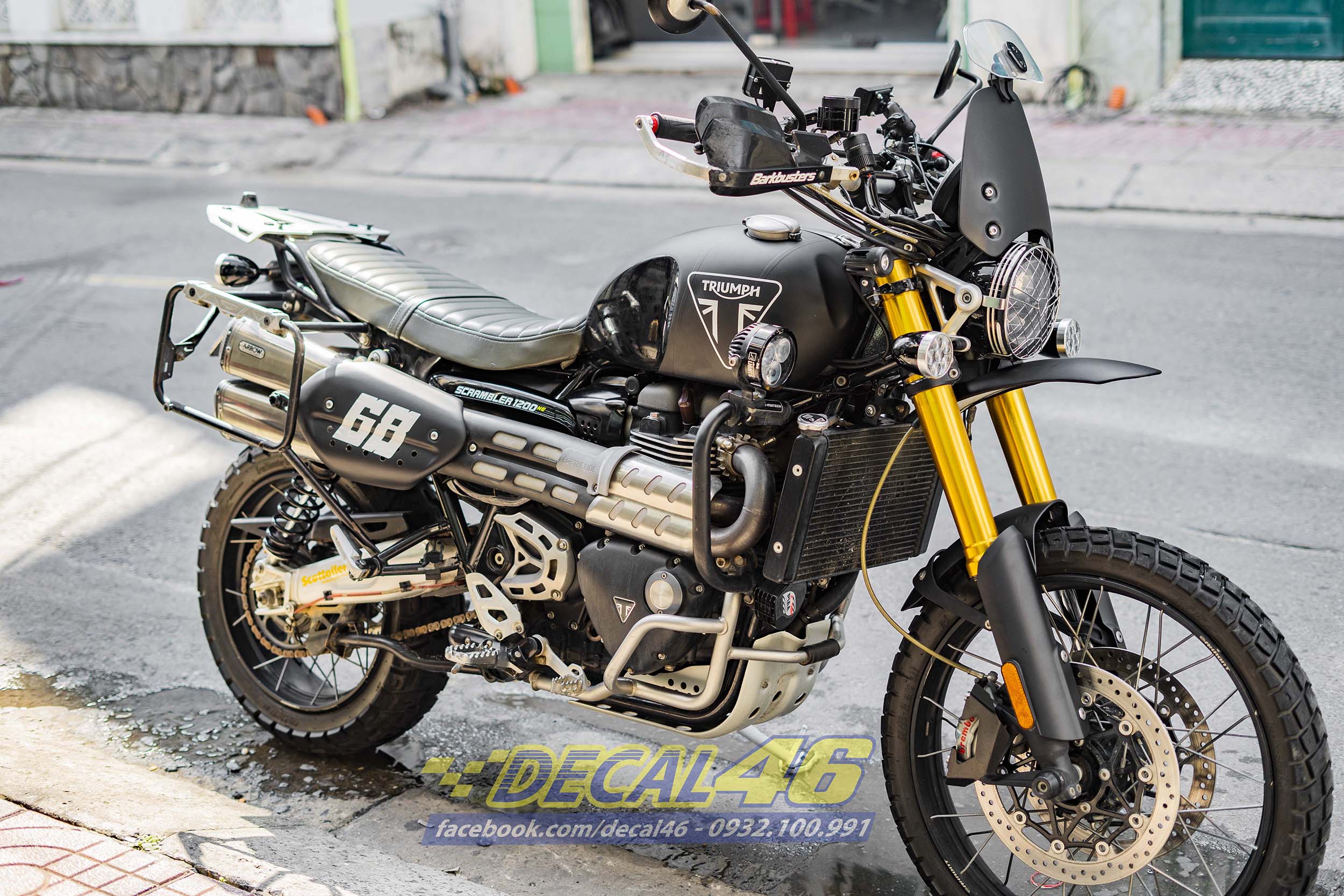 tem-xe-triumh-scrambler-900-den-mo.jpg